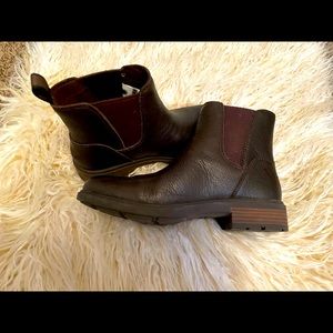 Got these as a present it’s little too big, brand new